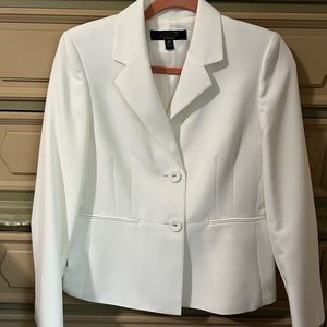 NWOT Kasper Separates 2 Button Blazer, Vanilla, Petite